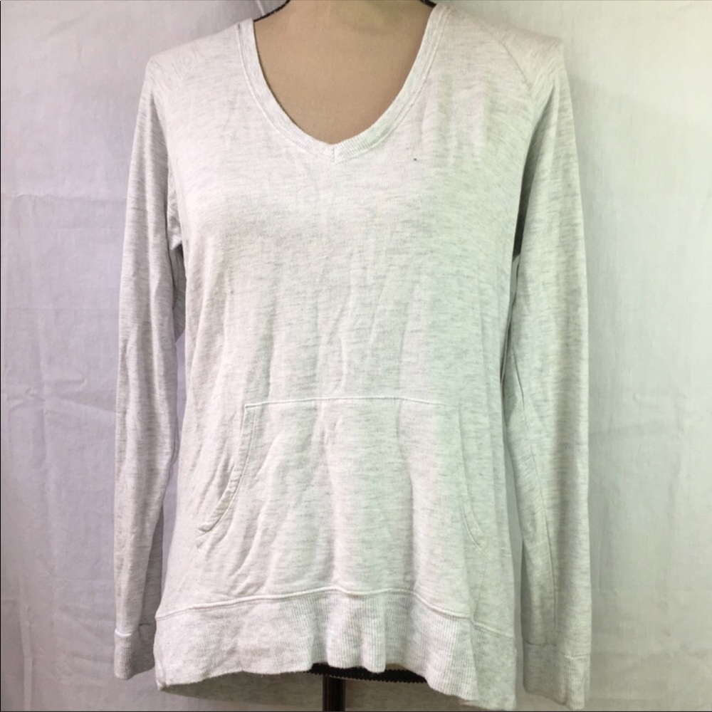 Victoria’s Secret womens M long Sleeve sweater